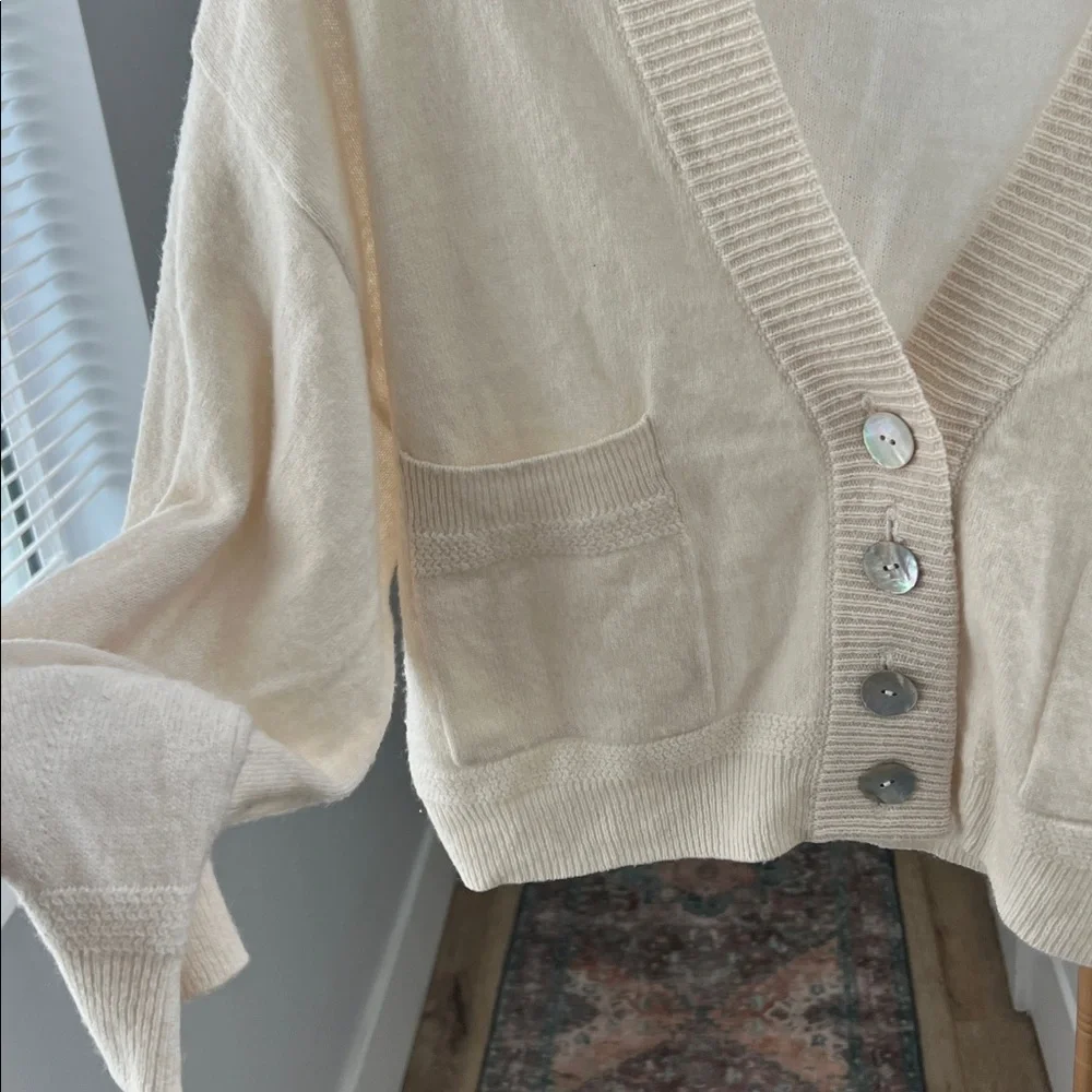 CRUSH Collection Acai Cashmere V Neck Button Down Relaxed Cardigan White Cream S - Picture 9 of 11